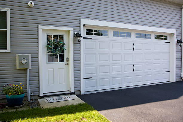 24/7 Emergency Garage Door Panel Replacement experts in Goochland County County, VA